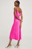 Сукня Answear Lab колір рожевий midi облягаюча (3331176)