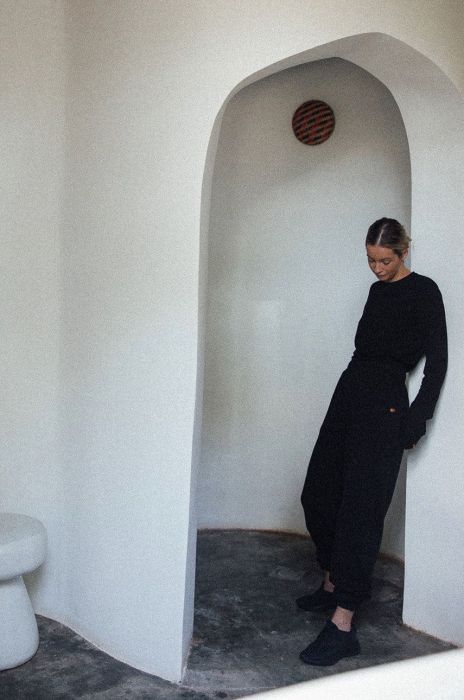 MUUV. - Лонгслів Basic Texture колір чорний