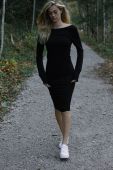 Сукня MUUV. Sukienka Back En Route колір чорний midi облягаюча