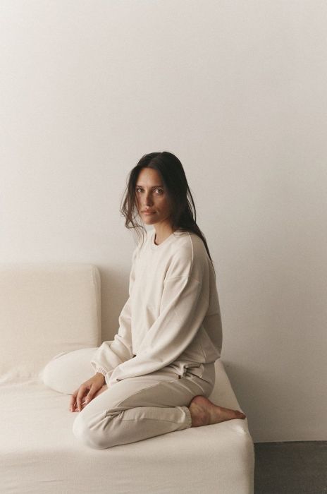 Кофта MUUV. Subtle Cotton жіноча колір бежевий однотонна