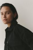 Бавовняна сорочка MUUV. Oversize Shay жіноча колір чорний relaxed класичний комір