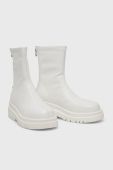 Черевики GOE жіночі колір білий на платформі злегка утеплена