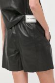 Шкіряні шорти Notes du Nord жіночі колір чорний однотонні висока посадка (2472490)